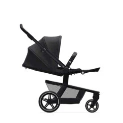 Joolz Hub+ Travel System - Brilliant Black -Joolz Joolz Hub Seat Reclined Side Brilliant black Copy a5b30ee5 e9c4 43a7 86c6 e6e238cf17ad