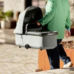 Joolz 18 Joolz -Joolz joolz geo3 carrycot sage green lifestyle