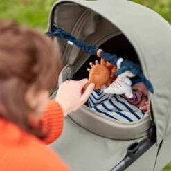 Joolz Geo3 Cloud T Travel System - Navy Blue -Joolz joolz geo3 lifestyle 2 99579.1708426446